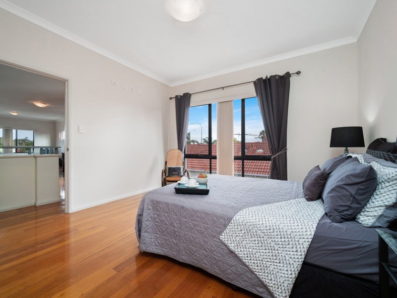 1/251 Canning Highway, Como WA 6152