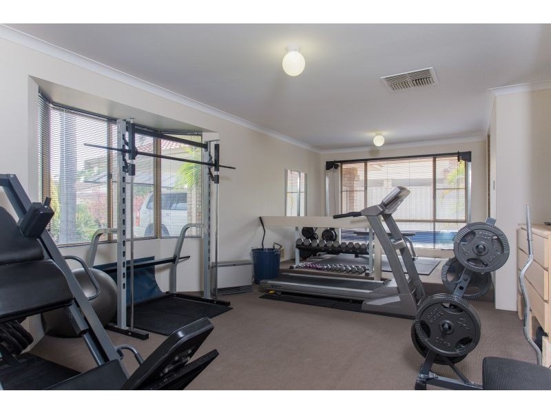 9 Capill Corner, Leeming WA 6149