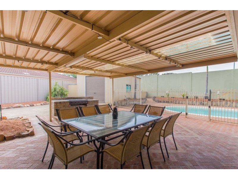 9 Capill Corner, Leeming WA 6149