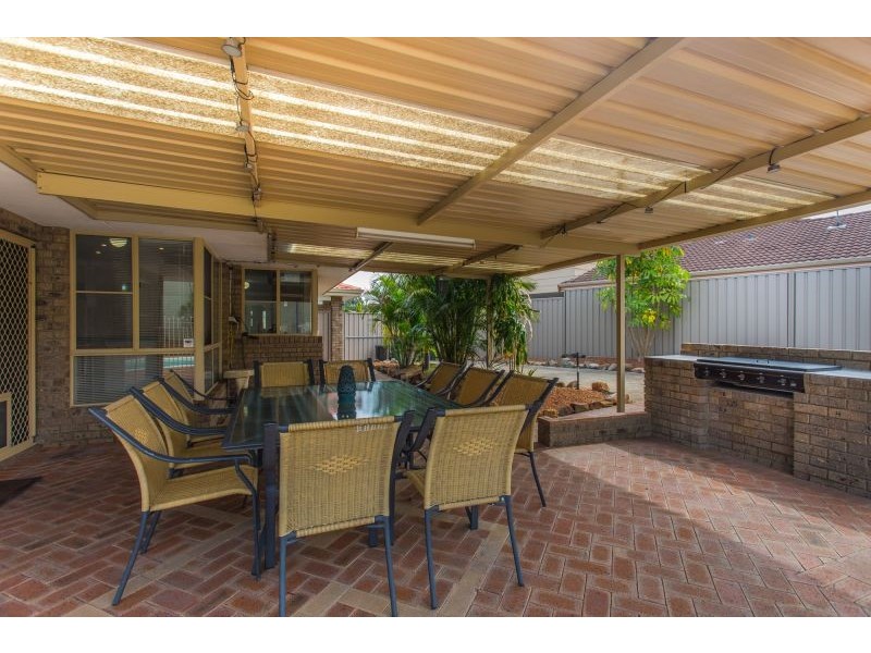 9 Capill Corner, Leeming WA 6149