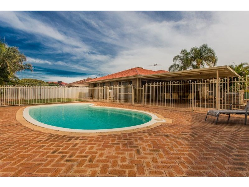 9 Capill Corner, Leeming WA 6149