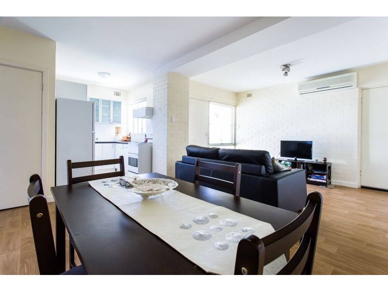 1/25 Manning Road, Como WA 6152