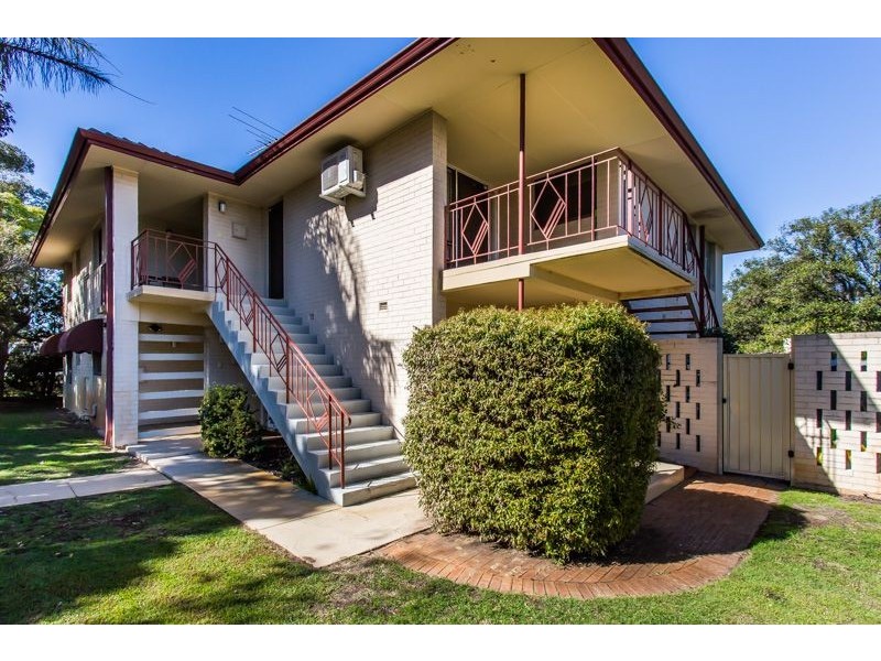 1/25 Manning Road, Como WA 6152