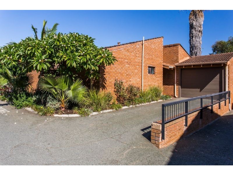 8/8 Swan Road, Attadale WA 6156