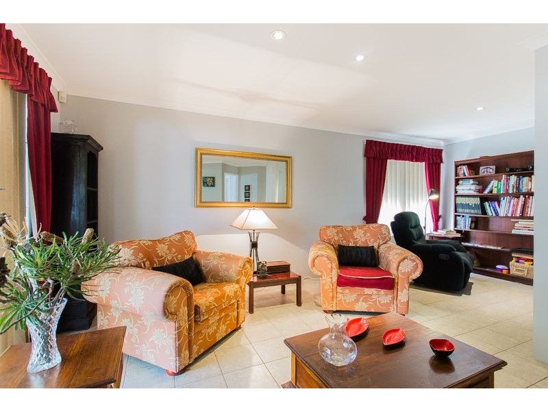 10 Silvereye Court, Beeliar WA 6164