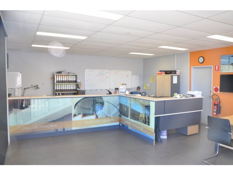 5 Geelong Court, Bibra Lake WA 6163