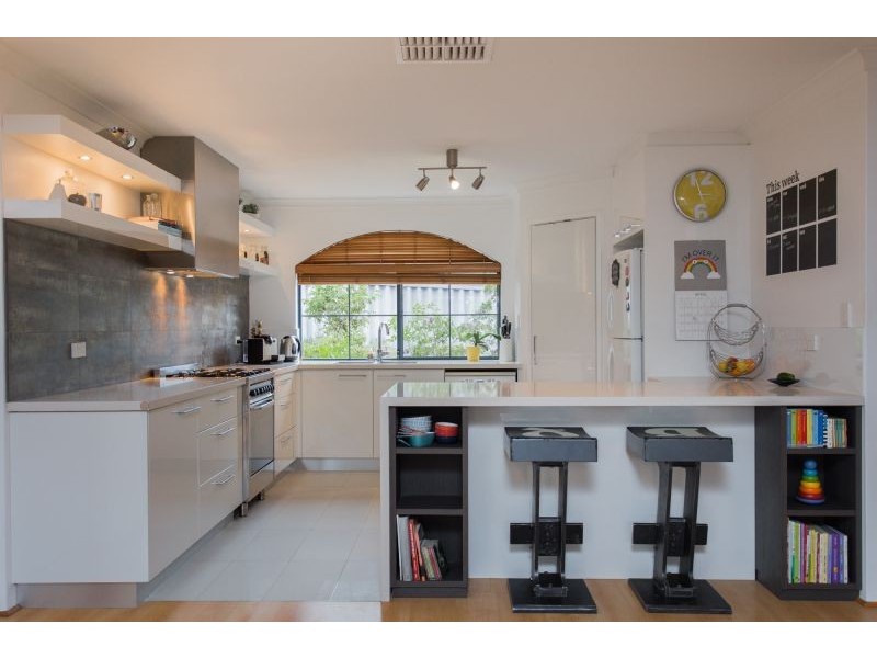 66B Lamond Street, Alfred Cove WA 6154