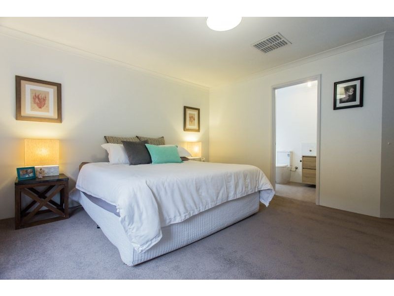 66B Lamond Street, Alfred Cove WA 6154