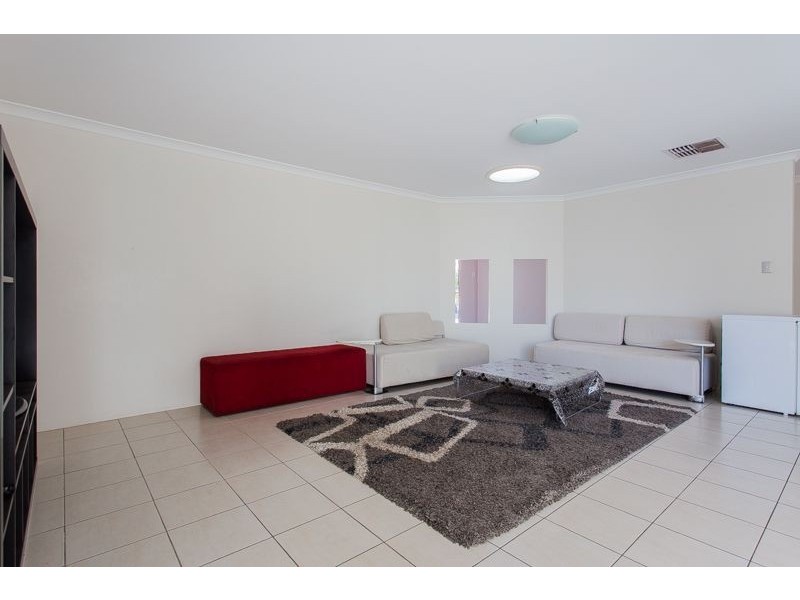 2/108 Walpole Street, Bentley WA 6102