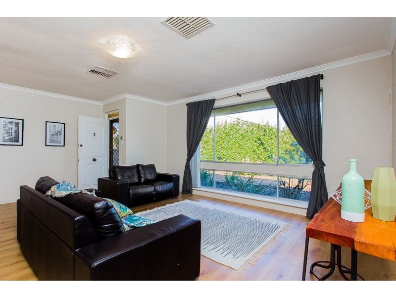 2/8 Coolidge Street, Como WA 6152