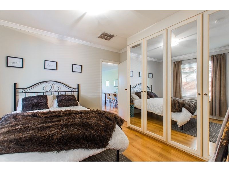 2/8 Coolidge Street, Como WA 6152