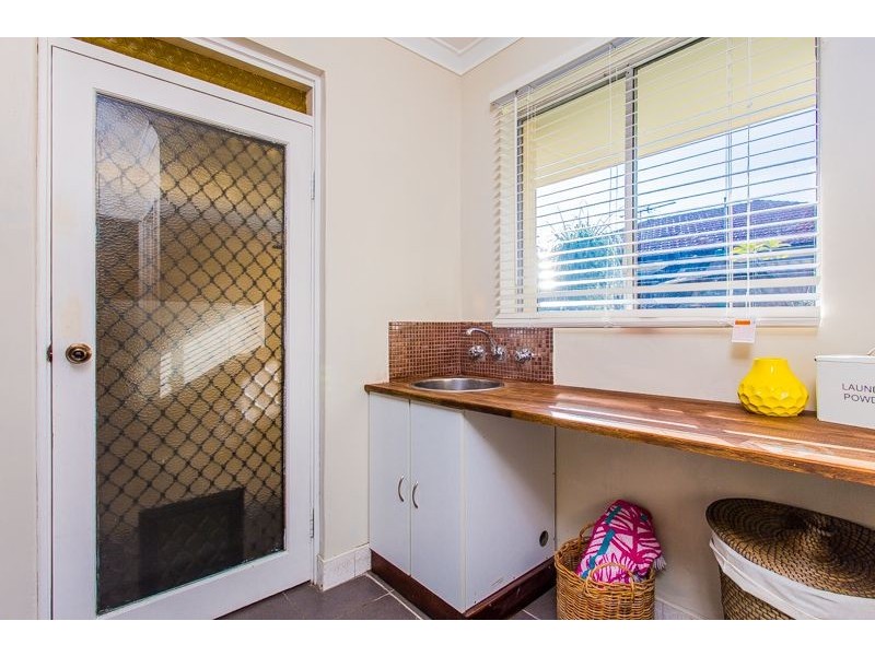 2/8 Coolidge Street, Como WA 6152