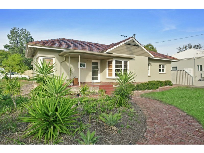 11 Todd Avenue, Como WA 6152