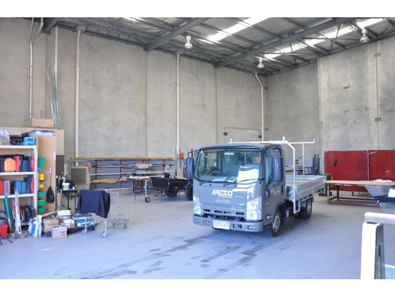 5 Geelong Court, Bibra Lake WA 6163