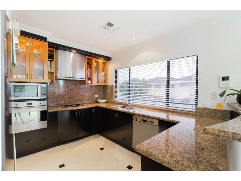 2/40 Swanview Terrace, South Perth WA 6151