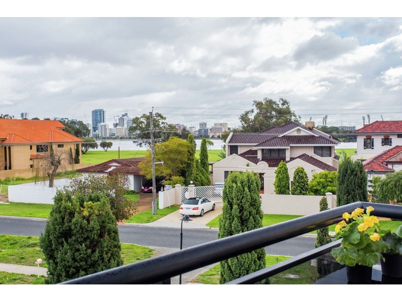 2/40 Swanview Terrace, South Perth WA 6151
