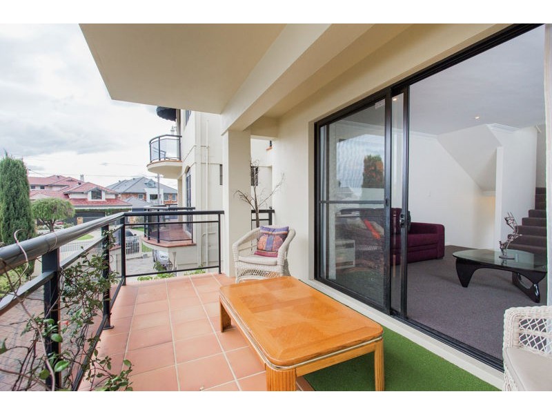 2/40 Swanview Terrace, South Perth WA 6151