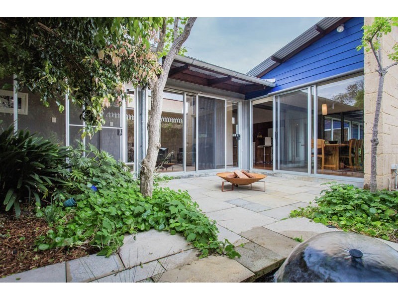 25a Conochie Crescent, Manning WA 6152