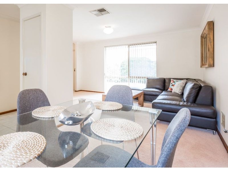 8a Letchworth Centre Ave, Salter Point WA 6152