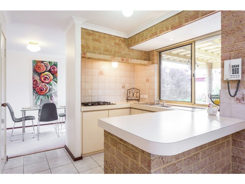 8a Letchworth Centre Ave, Salter Point WA 6152