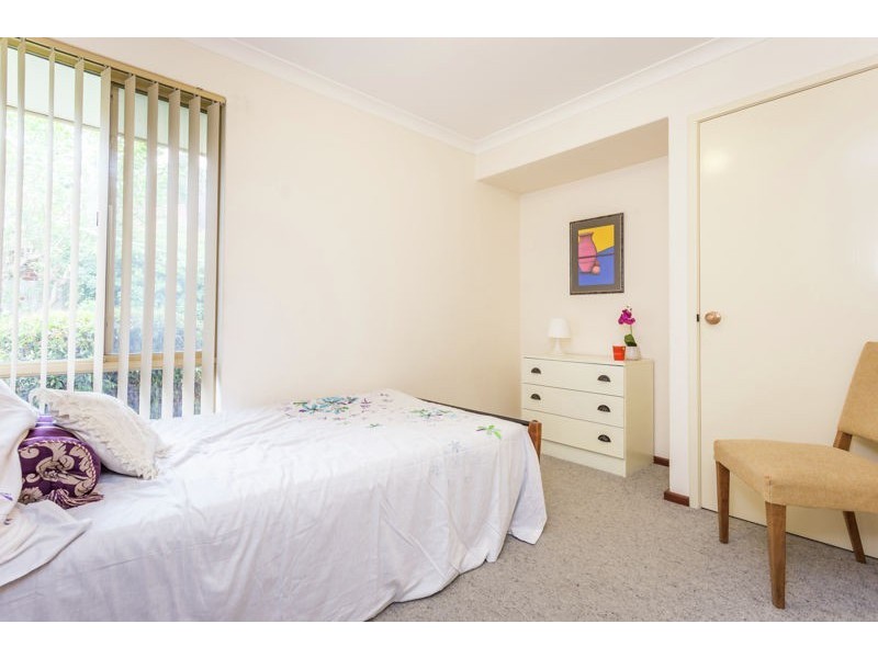 8a Letchworth Centre Ave, Salter Point WA 6152