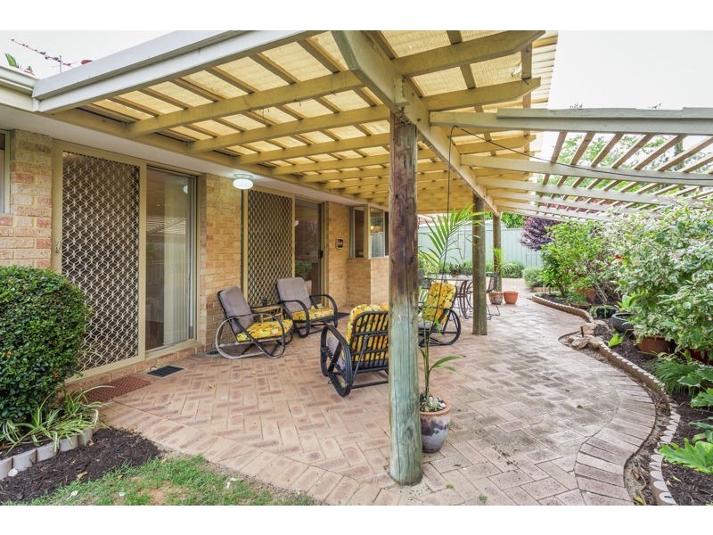 8a Letchworth Centre Ave, Salter Point WA 6152