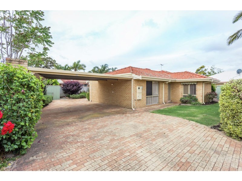 8a Letchworth Centre Ave, Salter Point WA 6152