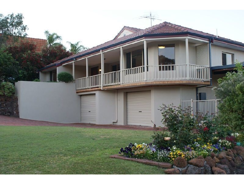 1 Heywood Court, Halls Head WA 6210