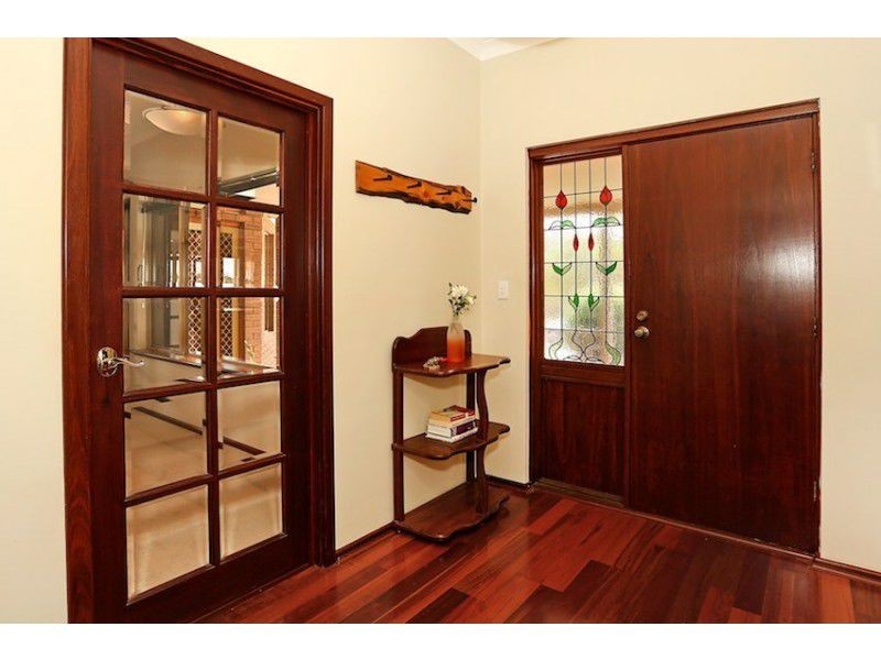 1 Heywood Court, Halls Head WA 6210