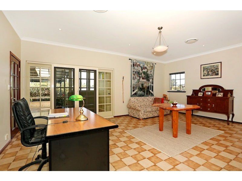 1 Heywood Court, Halls Head WA 6210