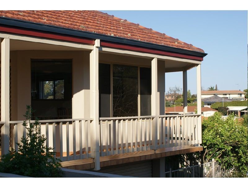 1 Heywood Court, Halls Head WA 6210