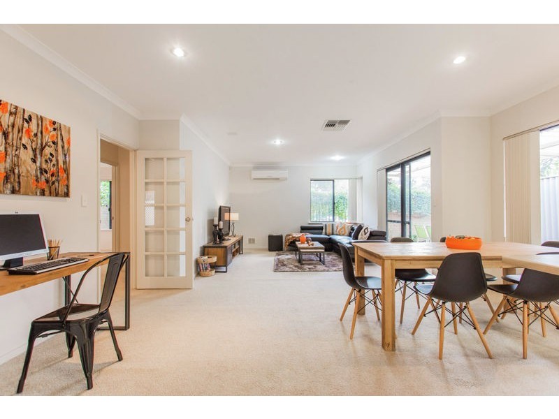 3/30 Henley Street, Como WA 6152