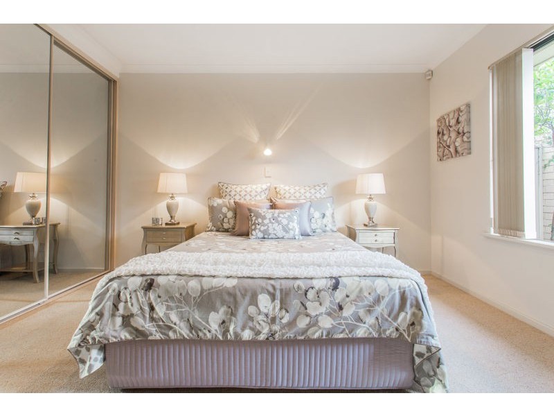 3/30 Henley Street, Como WA 6152