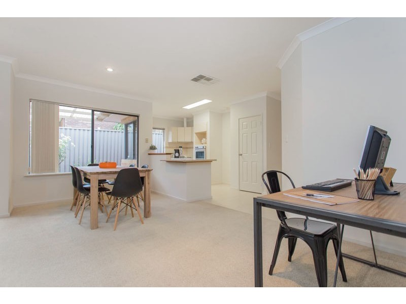 3/30 Henley Street, Como WA 6152