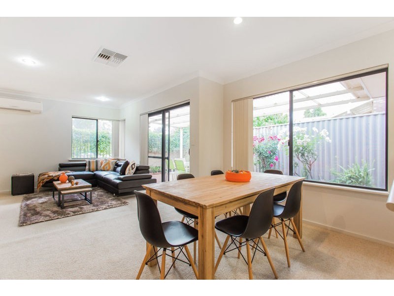 3/30 Henley Street, Como WA 6152