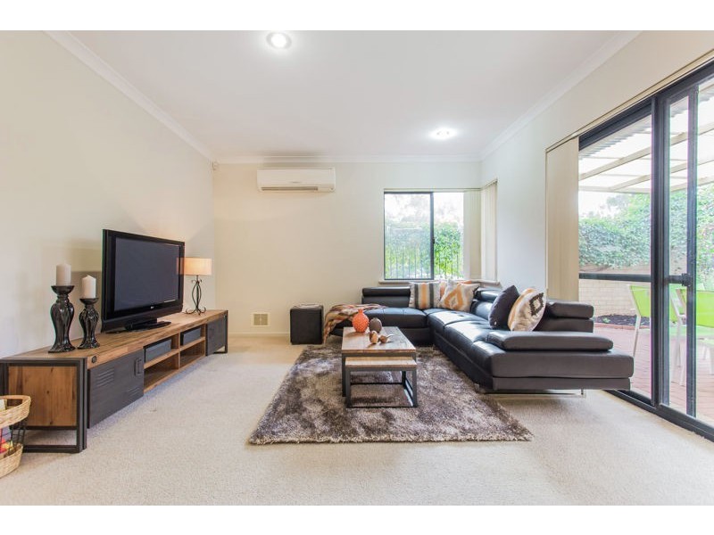 3/30 Henley Street, Como WA 6152