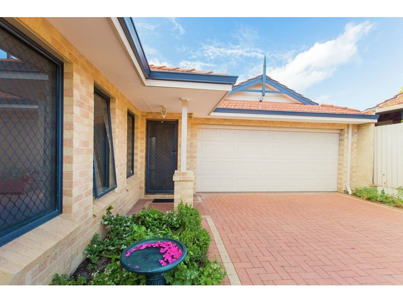 3/30 Henley Street, Como WA 6152