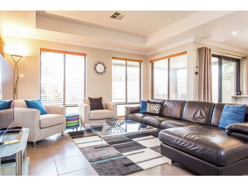 57 Henning Crescent, Manning WA 6152