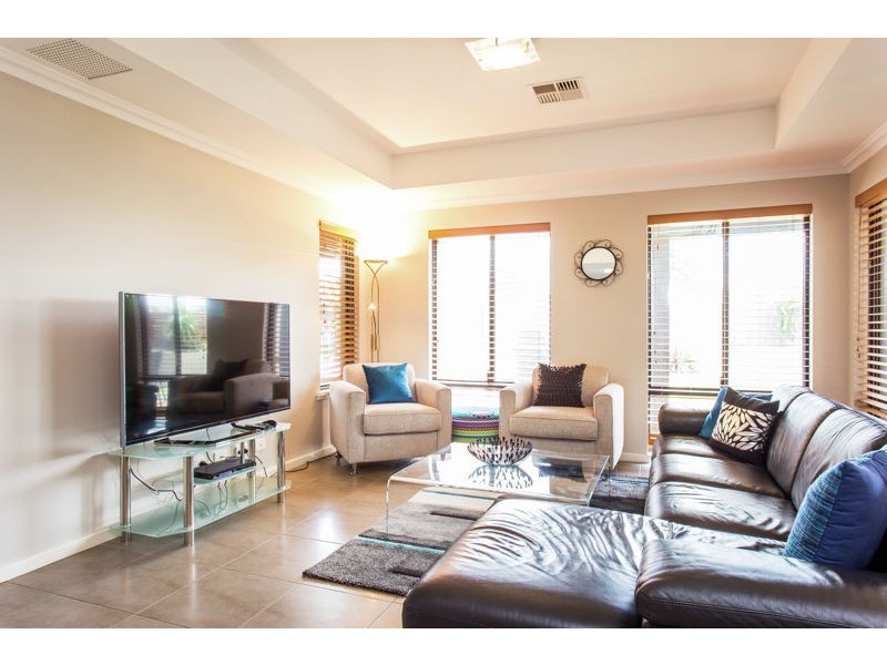 57 Henning Crescent, Manning WA 6152
