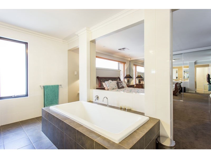 57 Henning Crescent, Manning WA 6152