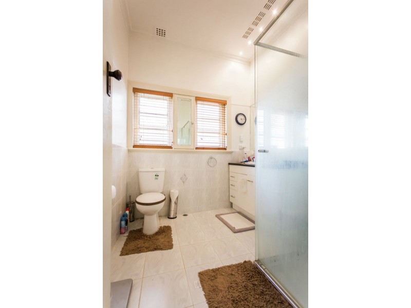 39 Todd Avenue, Como WA 6152