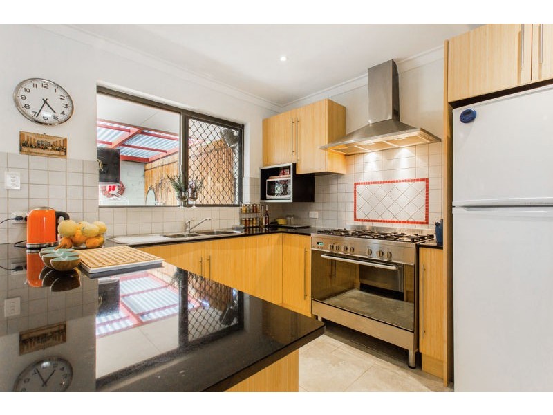 6/99 Clydesdale Street, Como WA 6152