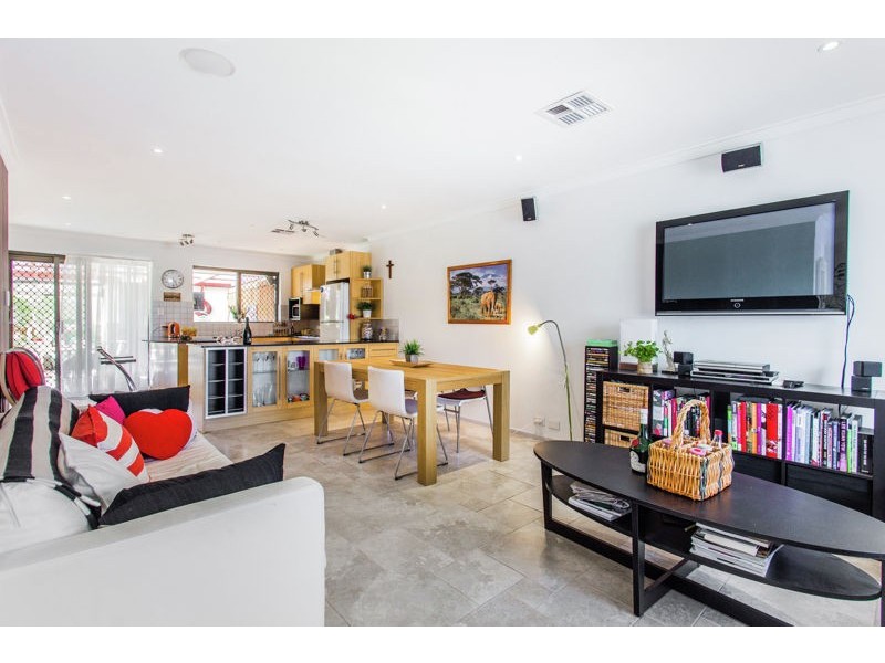 6/99 Clydesdale Street, Como WA 6152