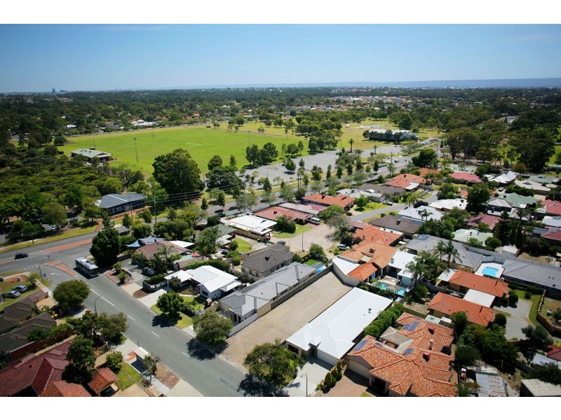 8A Challenger Avenue, Manning WA 6152