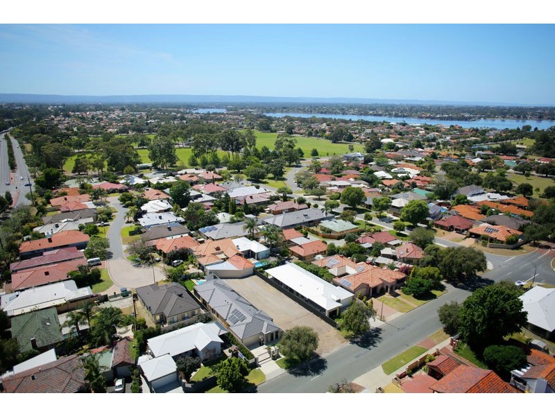 8A Challenger Avenue, Manning WA 6152