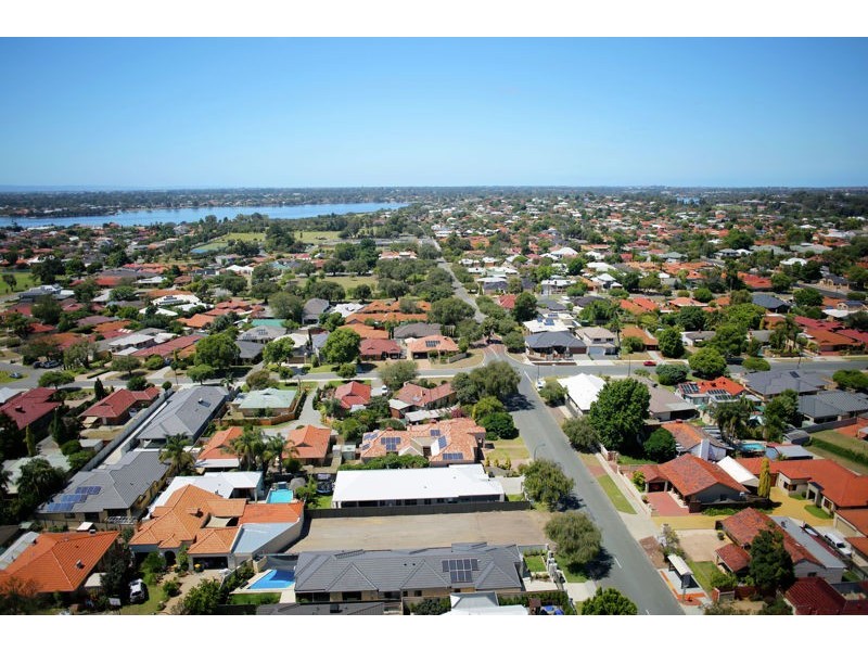 8A Challenger Avenue, Manning WA 6152