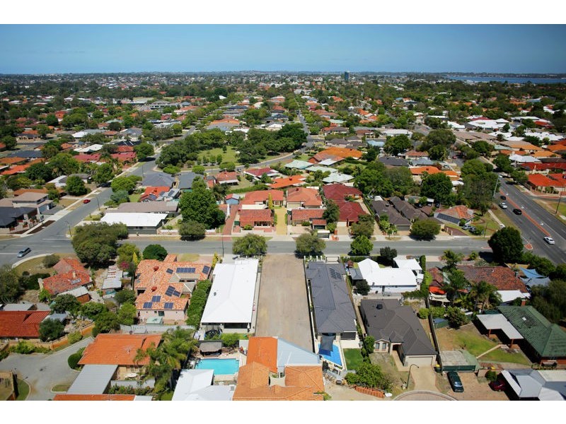 8A Challenger Avenue, Manning WA 6152