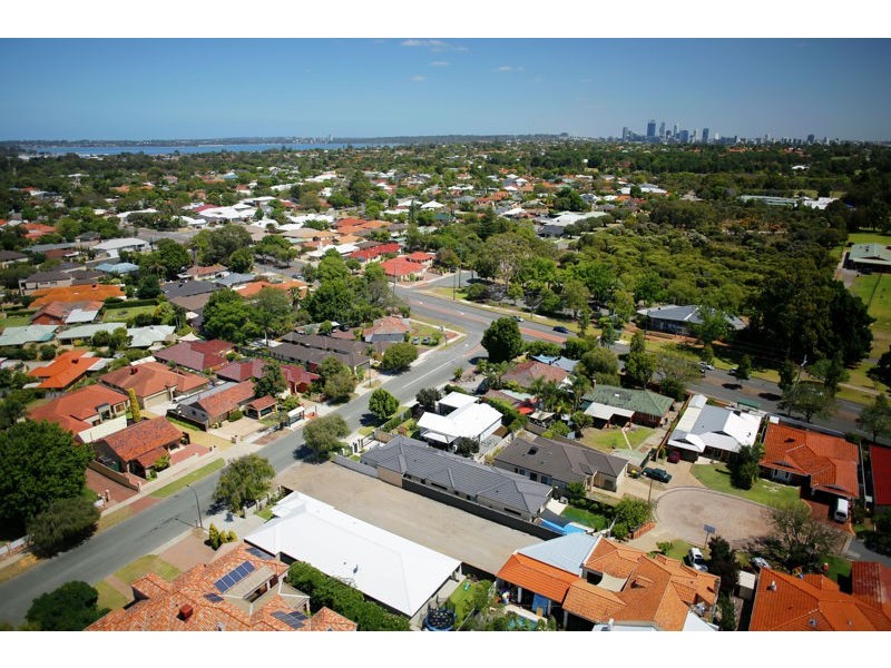 8A Challenger Avenue, Manning WA 6152