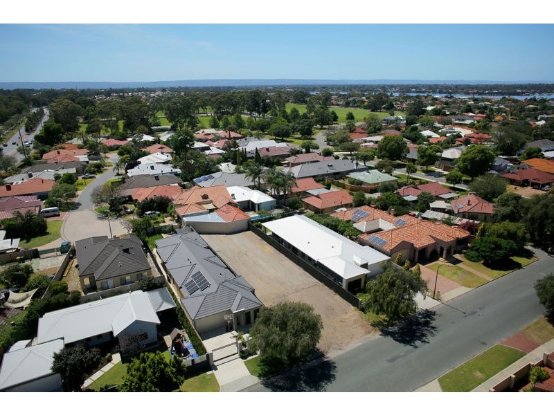 8A Challenger Avenue, Manning WA 6152