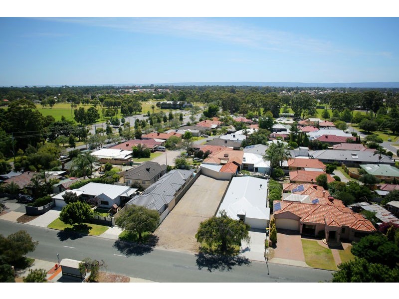 8A Challenger Avenue, Manning WA 6152